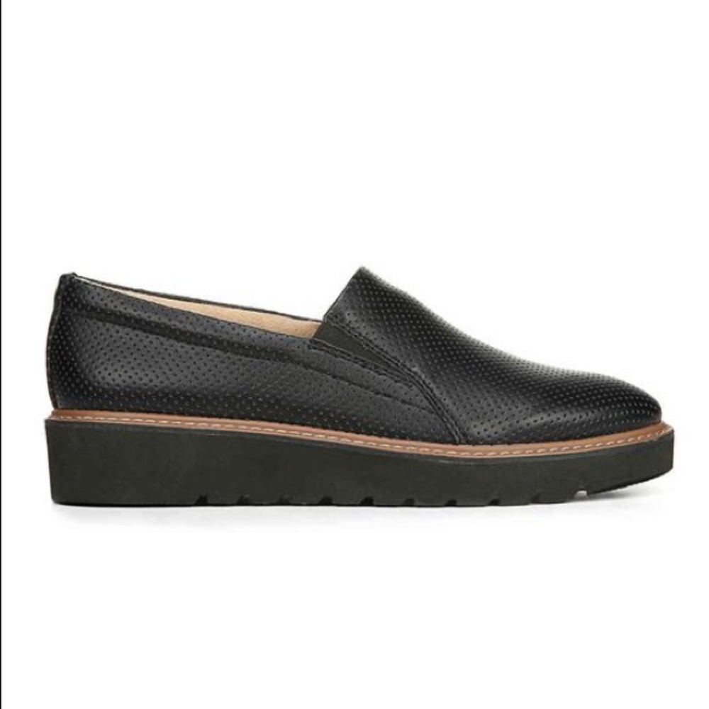 Naturalizer Women’s Effie Wedge Loafer